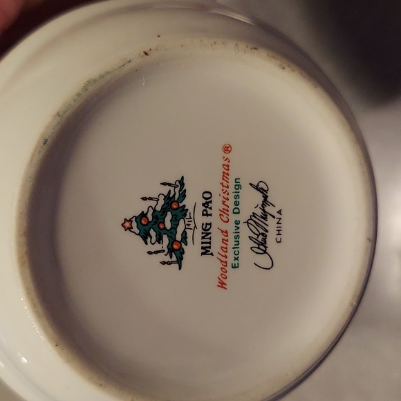 Ming Pao Woodland Christmas coffee cup - Picture 8 of 8